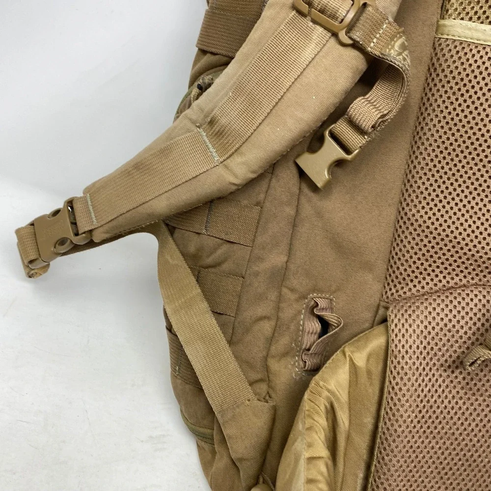Camelbak Maximum Gear TriZip‎ Tactical Backpack Coyote Tan MOLLE Hiking Rucksack